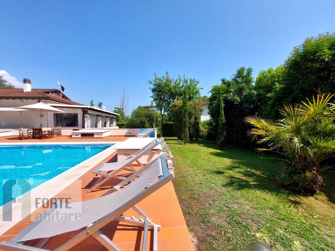 Villa in Caranna-Vaiana, Forte dei Marmi, Tuscany 4 - 16033155