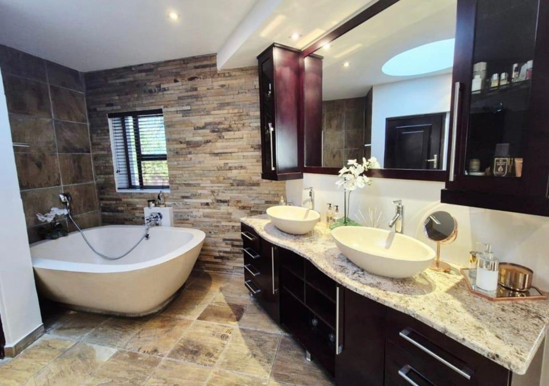 House in Bendor Park, Limpopo, South Africa 2 - 16032035