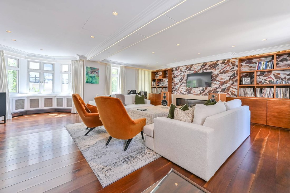 House in Hyde Park, Westminster, England 3 - 15987625