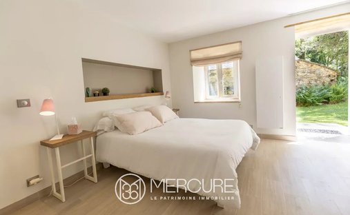 Castle for Sale in Saint-Pierre-de-Trivisy, Occitanie, France