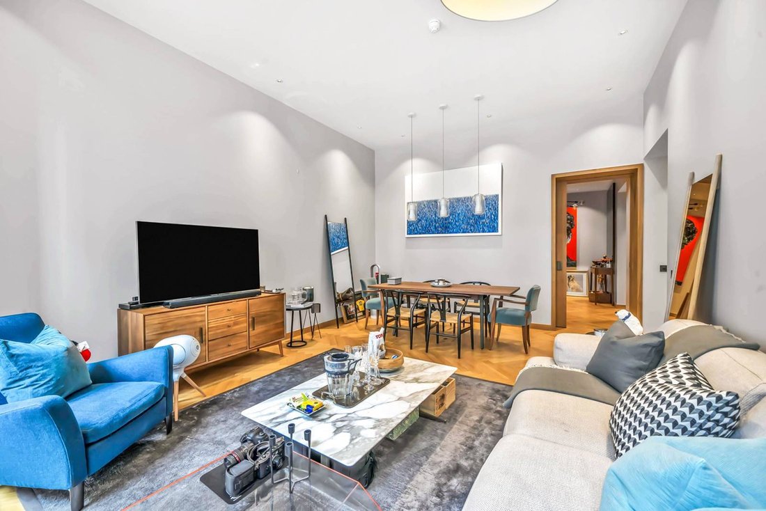 Apartment in Campden Hill, Kensington And Chelsea, England 2 - 15814459