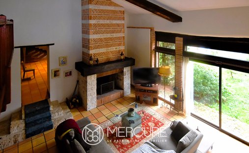 Castle for Sale in Moissac, Occitanie, France