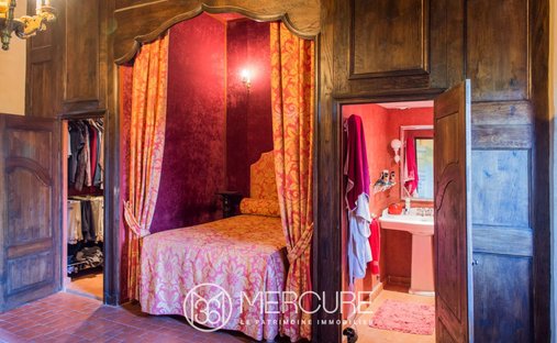 Castle for Sale in Rodez, Occitanie, France