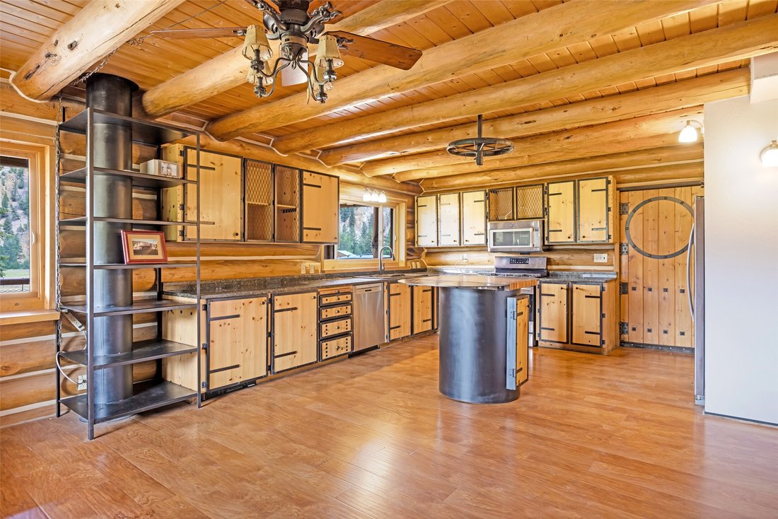 House in Philipsburg, Montana, United States 5 - 16035897