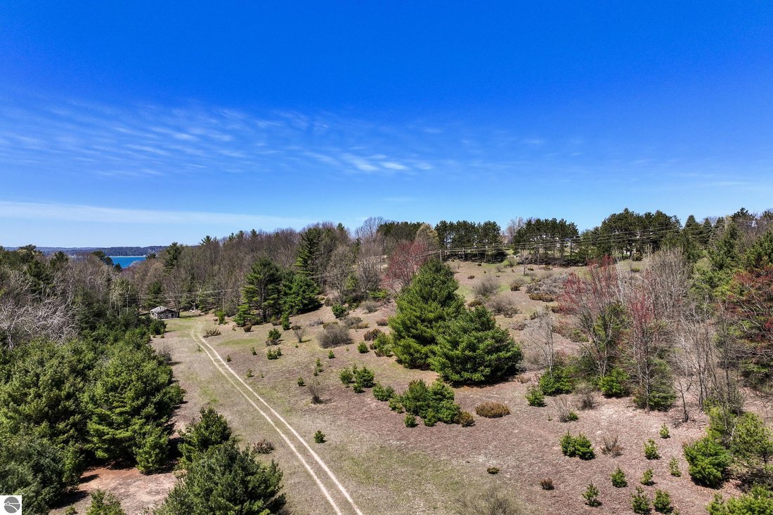 Land in Williamsburg, Michigan, United States 3 - 16035432
