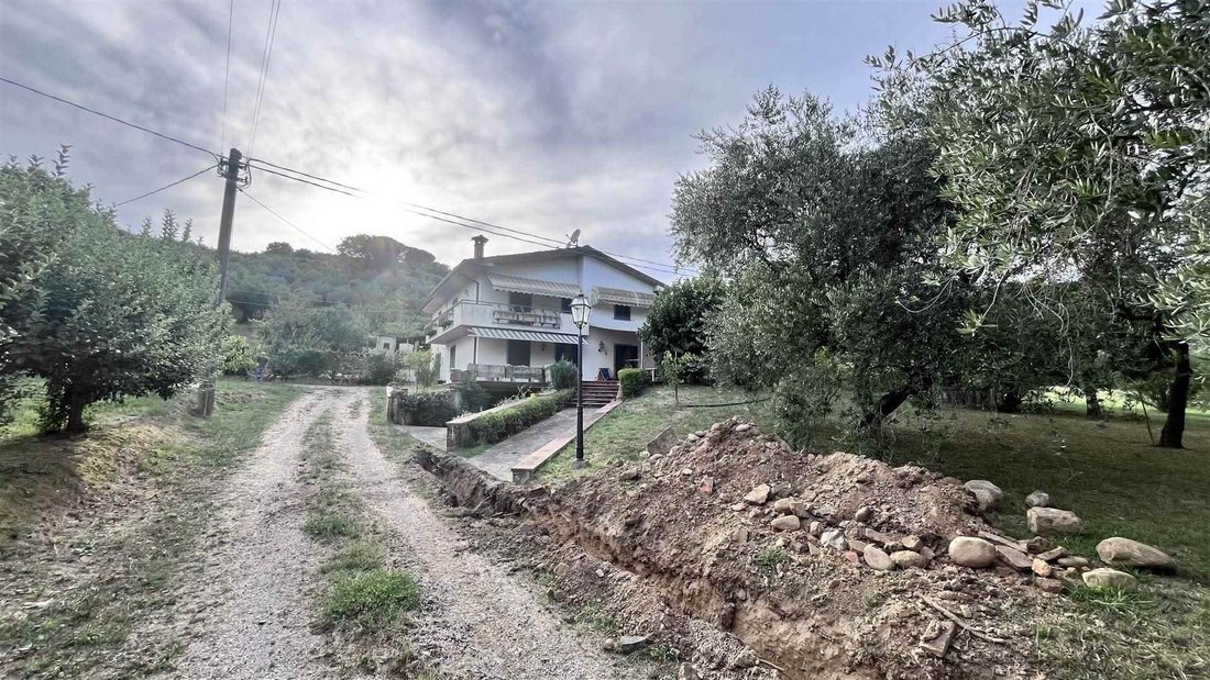 Villa in Borgo a Buggiano, Tuscany, Italy 4 - 15977686