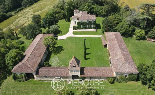 Renovated 15 18th Centuries Chateau