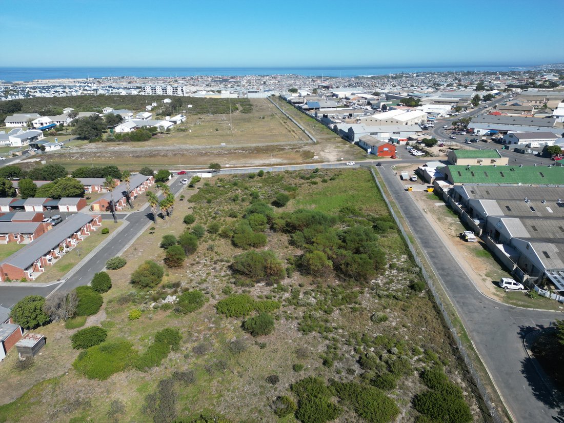 Land in Fernkloof Estate, Western Cape, South Africa 5 - 16032056