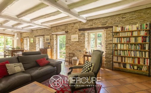 Castle for Sale in Saint-Pierre-de-Trivisy, Occitanie, France