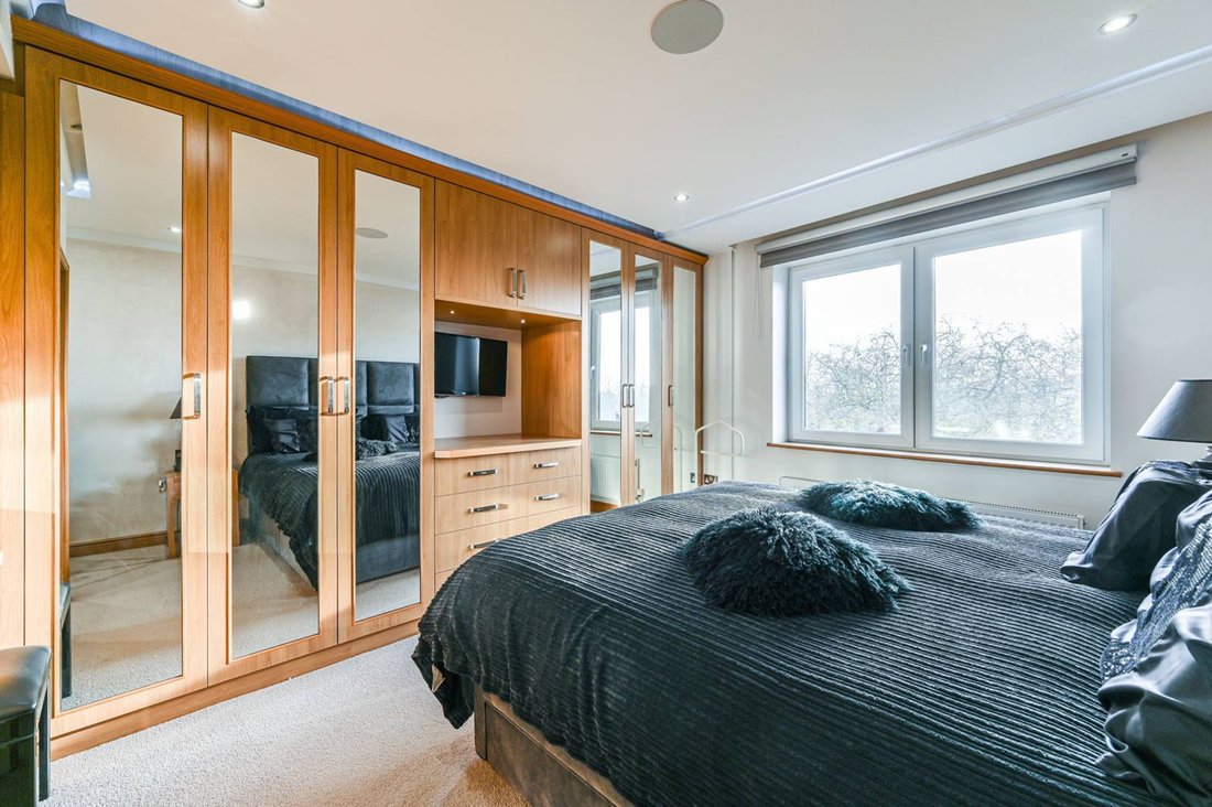 Apartment in Mayfair, Westminster, England 4 - 15659098