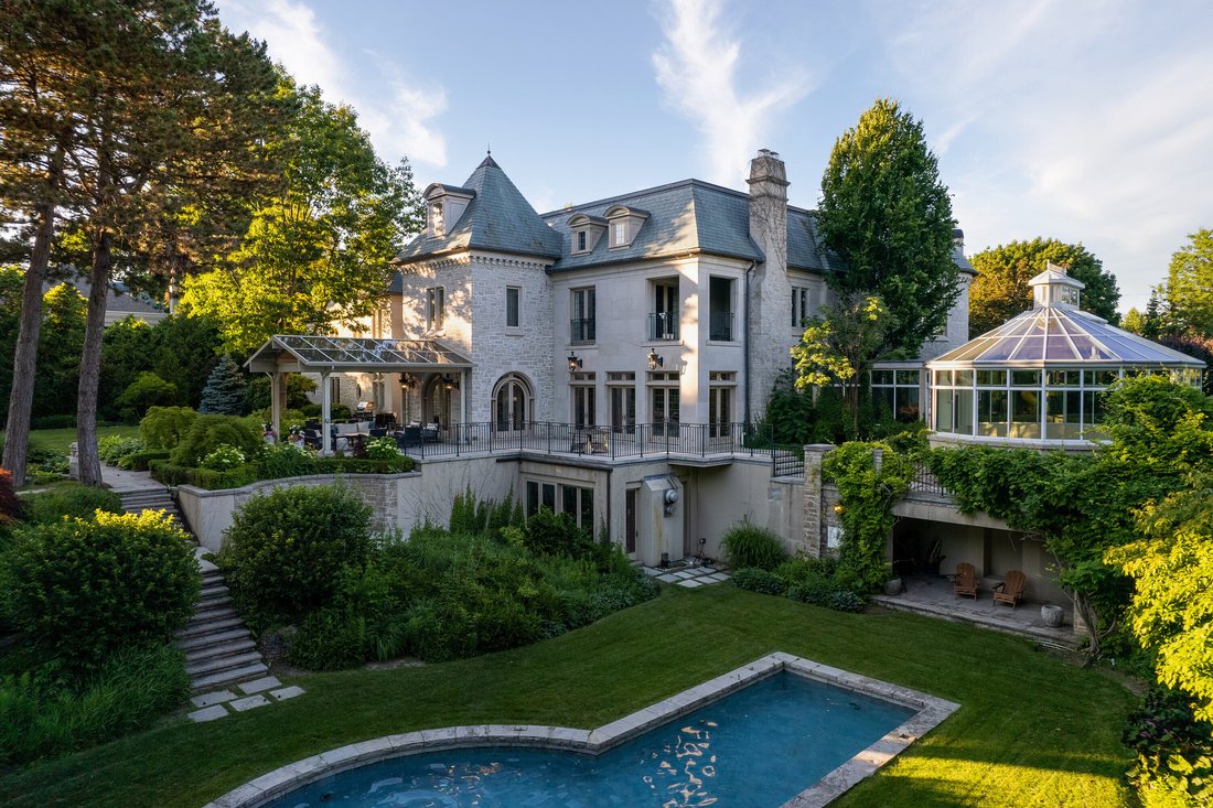 House in Toronto, Ontario, Canada 3 - 11853632