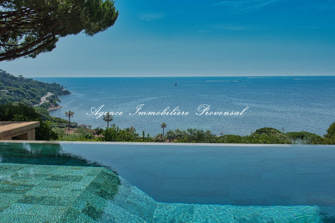 Villa in Ville-Les Saquedes-Le Bouillonnet, Sainte-Maxime, France 1 - 16031671