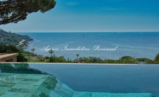 Villa in Ville-Les Saquedes-Le Bouillonnet, Sainte-Maxime, France 1