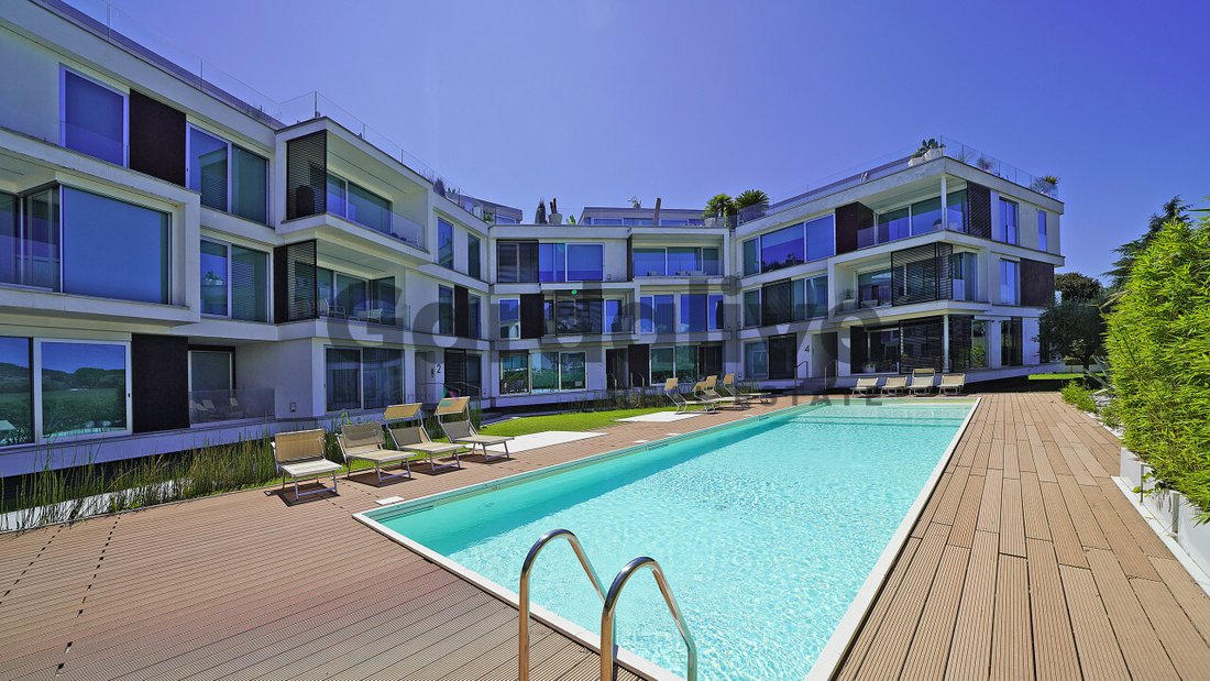 Apartment in Lido di Lonato, Lombardy, Italy 1 - 16033347