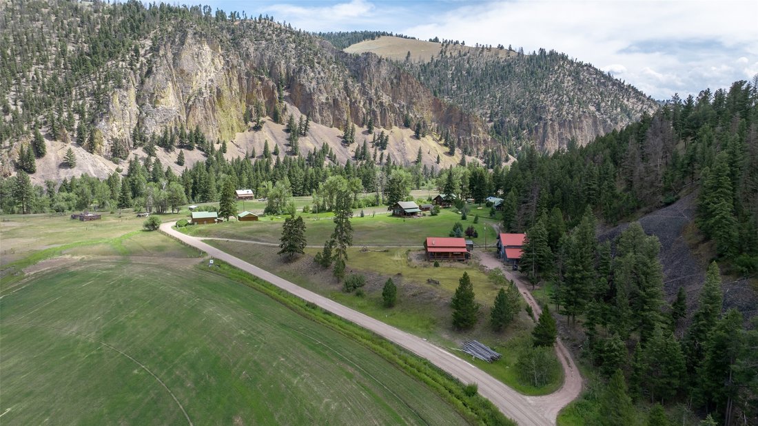 House in Philipsburg, Montana, United States 2 - 16035897
