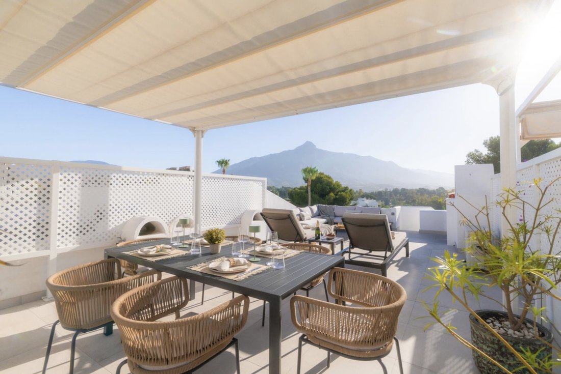 Townhouse in Nueva Andalucia, Marbella, Spain 1 - 16034074