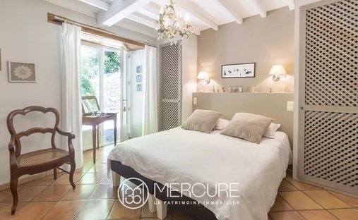 Castle for Sale in Saint-Pierre-de-Trivisy, Occitanie, France