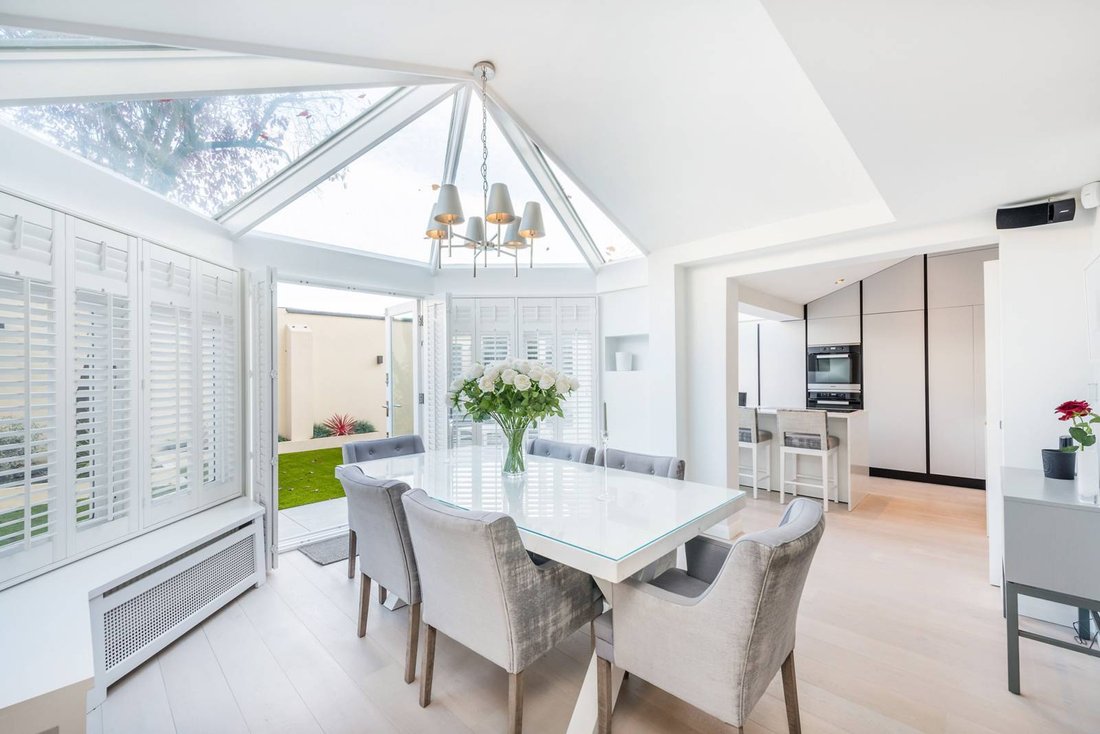 Apartment in Little Venice, Westminster, England 3 - 15648071