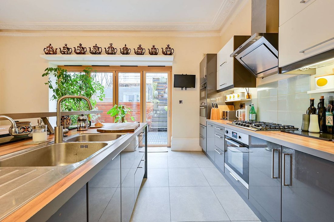 House in Shepherds Bush, Hammersmith and Fulham, England 1 - 15648676