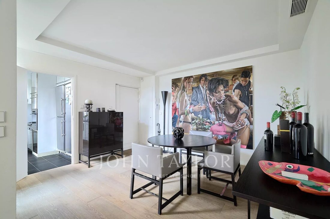 Apartment in Triangle d'Or, Paris 8e Arrondissement, Paris 3 - 16031497