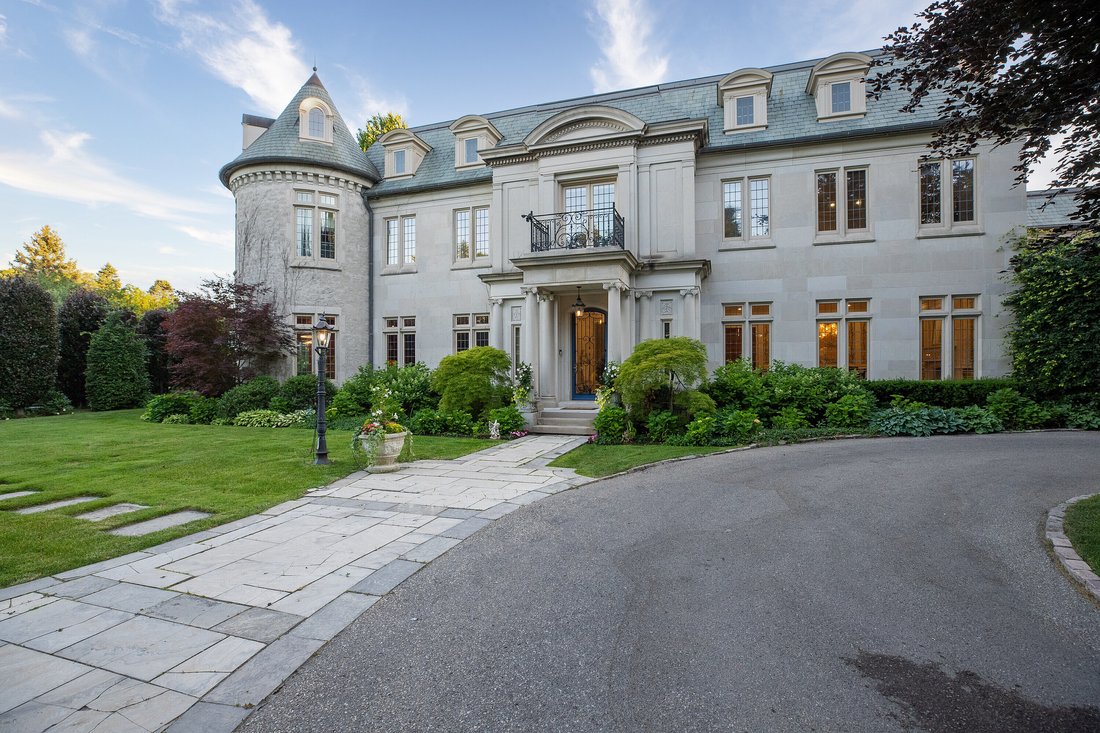House in Toronto, Ontario, Canada 2 - 11853632