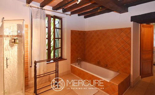 Castle for Sale in Moissac, Occitanie, France