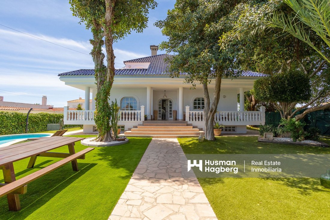 Villa in Torrevieja, Valencian Community, Spain 1 - 13202014