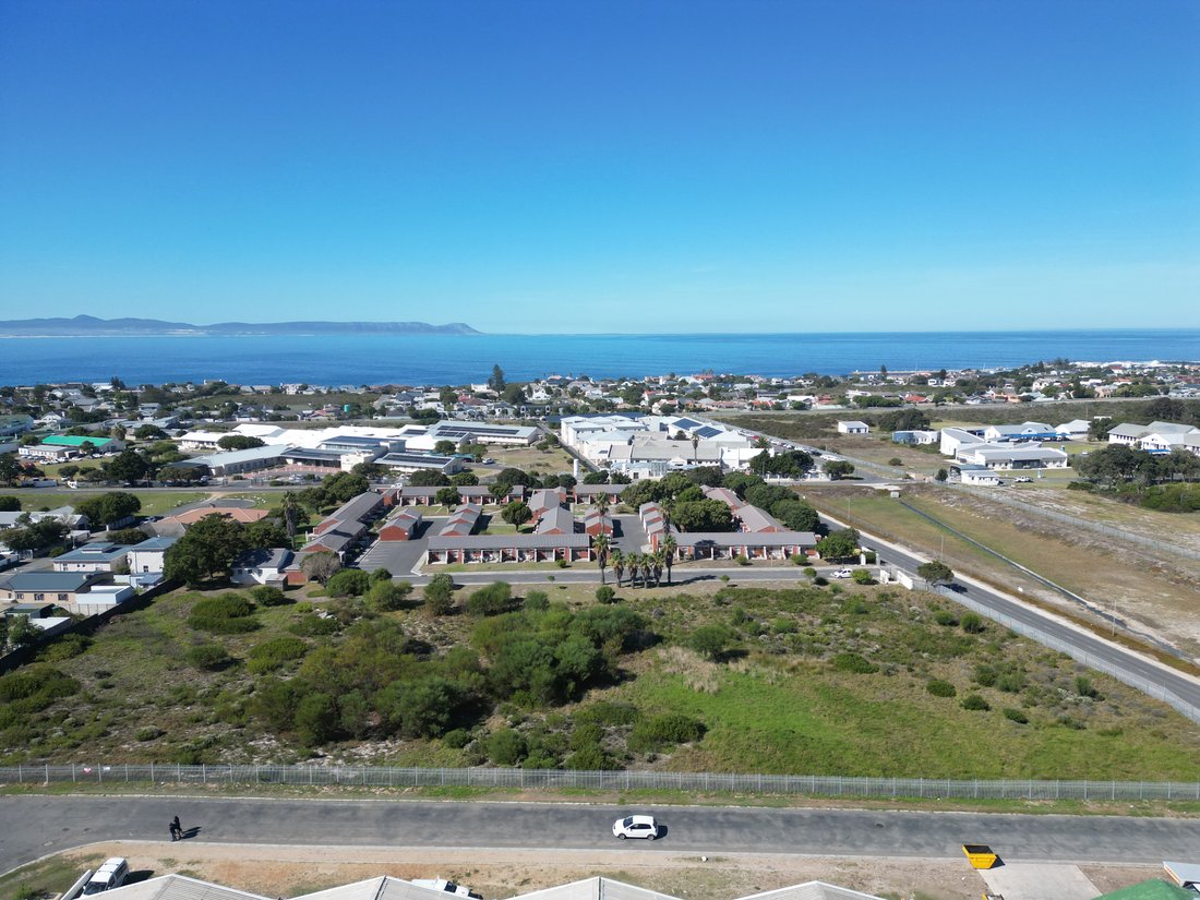 Land in Fernkloof Estate, Western Cape, South Africa 3 - 16032056