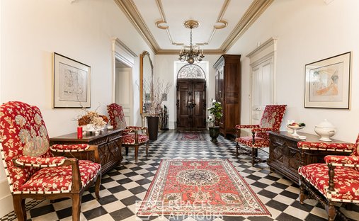 Elegant XI Xth Century Castle Beautiful Park Pool