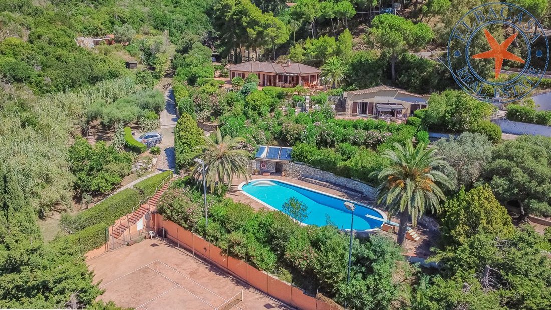 Villa in Capoliveri, Tuscany, Italy 2 - 14666977