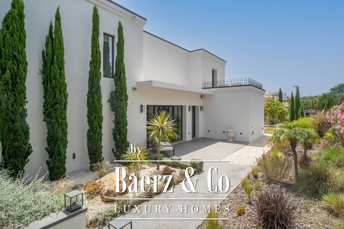 Villa in Sotogrande, San Roque, Andalusia 1 - 16037484