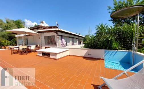 Villa in Caranna-Vaiana, Forte dei Marmi, Tuscany 1