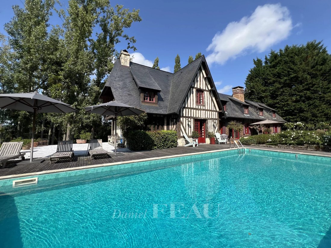 Estate in Pont-l'Évêque, Normandy, France 2 - 16031416