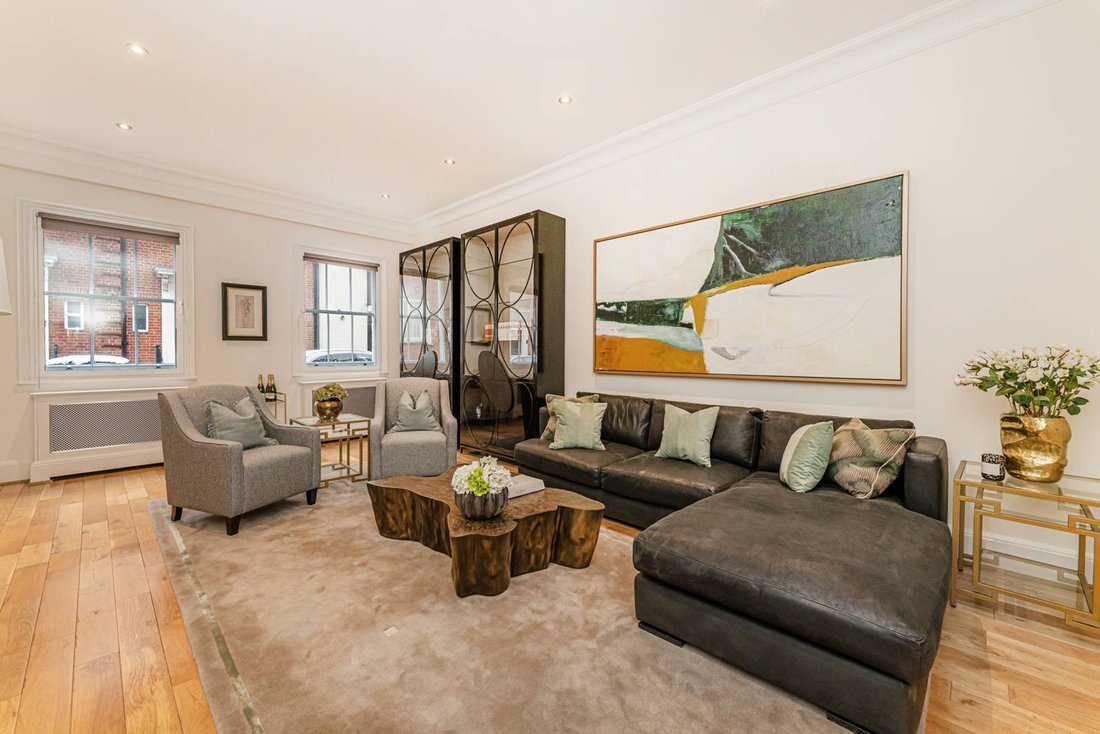 House in Belgravia, Westminster, England 2 - 15589702