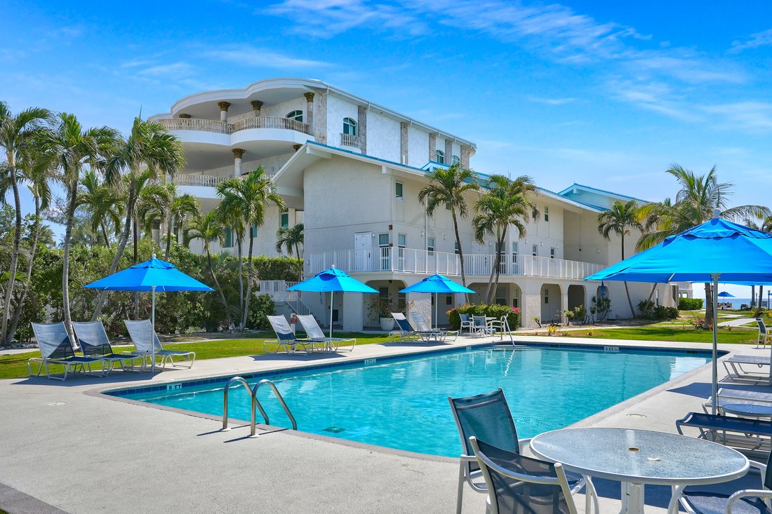 Condo in Grand Cayman, Cayman Islands 4 - 16031305
