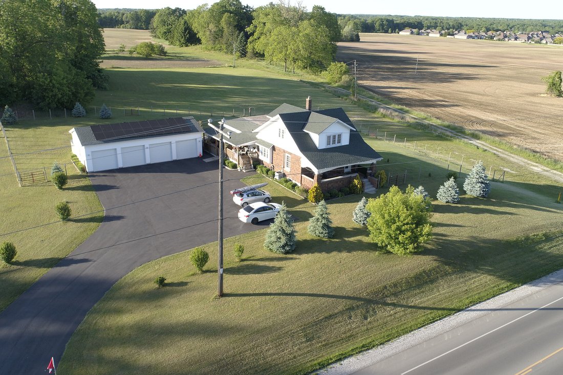 House in Caledonia, Michigan, United States 5 - 14332214