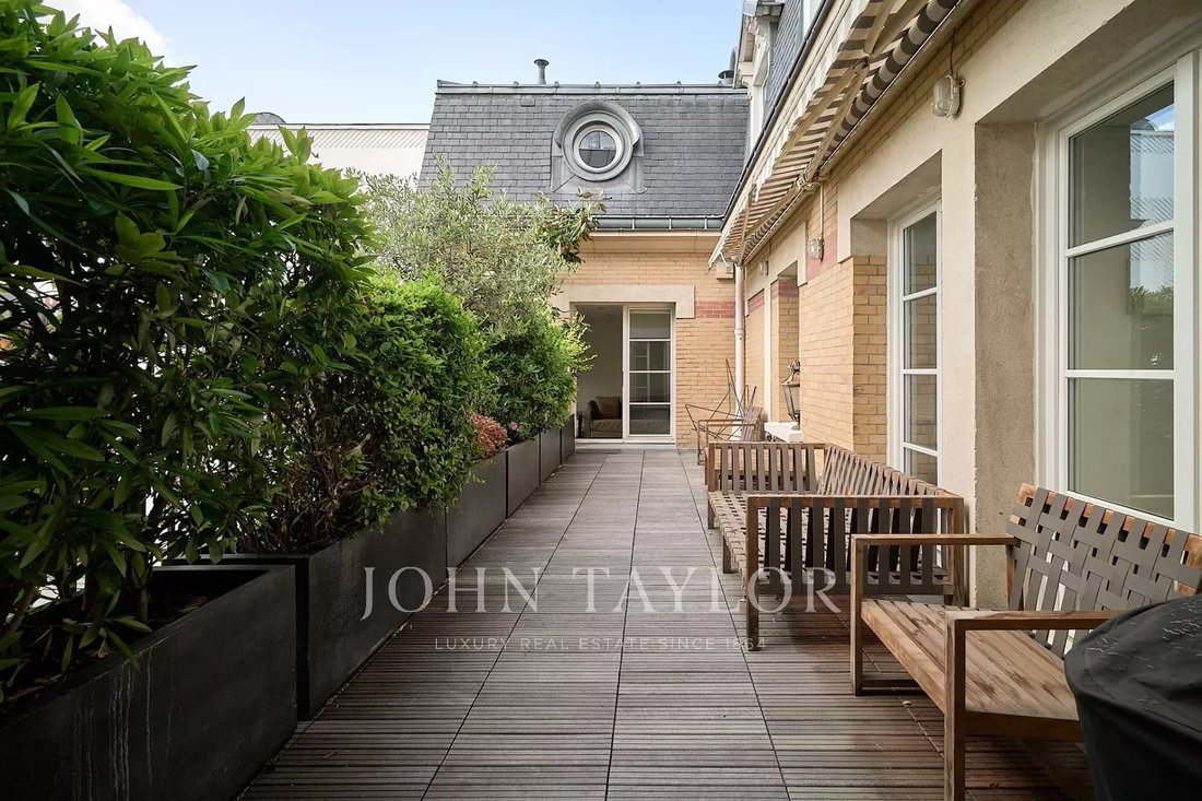 Apartment in Triangle d'Or, Paris 8e Arrondissement, Paris 1 - 16031497