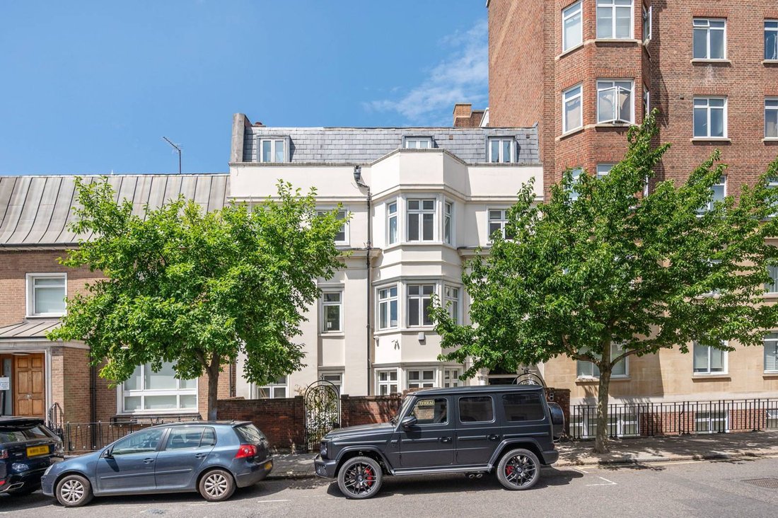 House in Hyde Park, Westminster, England 4 - 15987625