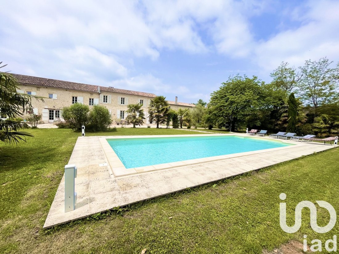 House in Lesparre-Medoc, Nouvelle-Aquitaine, France 4 - 16035048