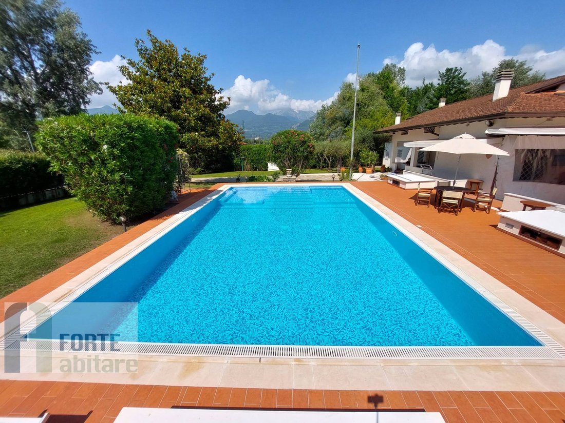 Villa in Caranna-Vaiana, Forte dei Marmi, Tuscany 3 - 16033155