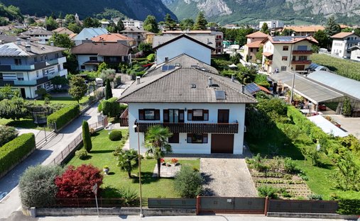 House in Mezzolombardo, Trentino – Alto Adige/Südtirol, Italy 1