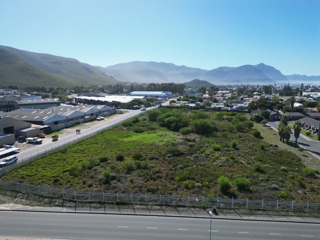 Land in Fernkloof Estate, Western Cape, South Africa 2 - 16032056