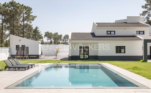 House in Corroios, Setubal, Portugal 1