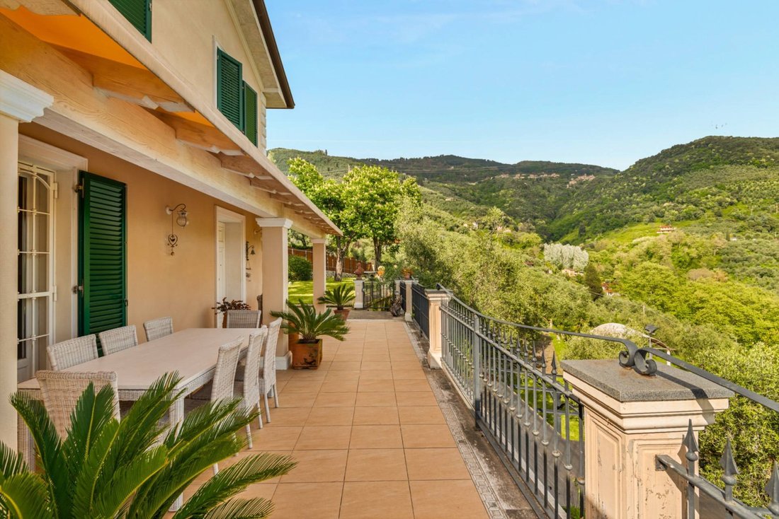 Villa in Pietrasanta, Tuscany, Italy 3 - 15989630