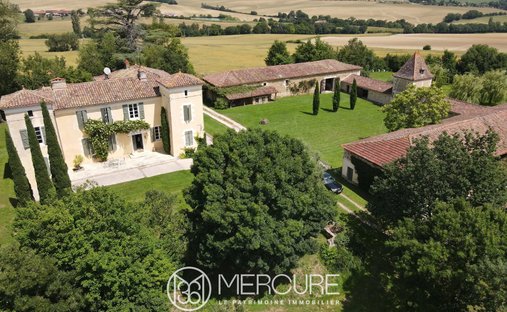 Renovated 15 18th Centuries Chateau