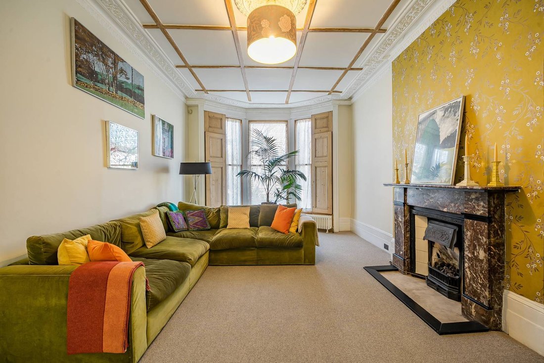 House in Shepherds Bush, Hammersmith and Fulham, England 5 - 15648676