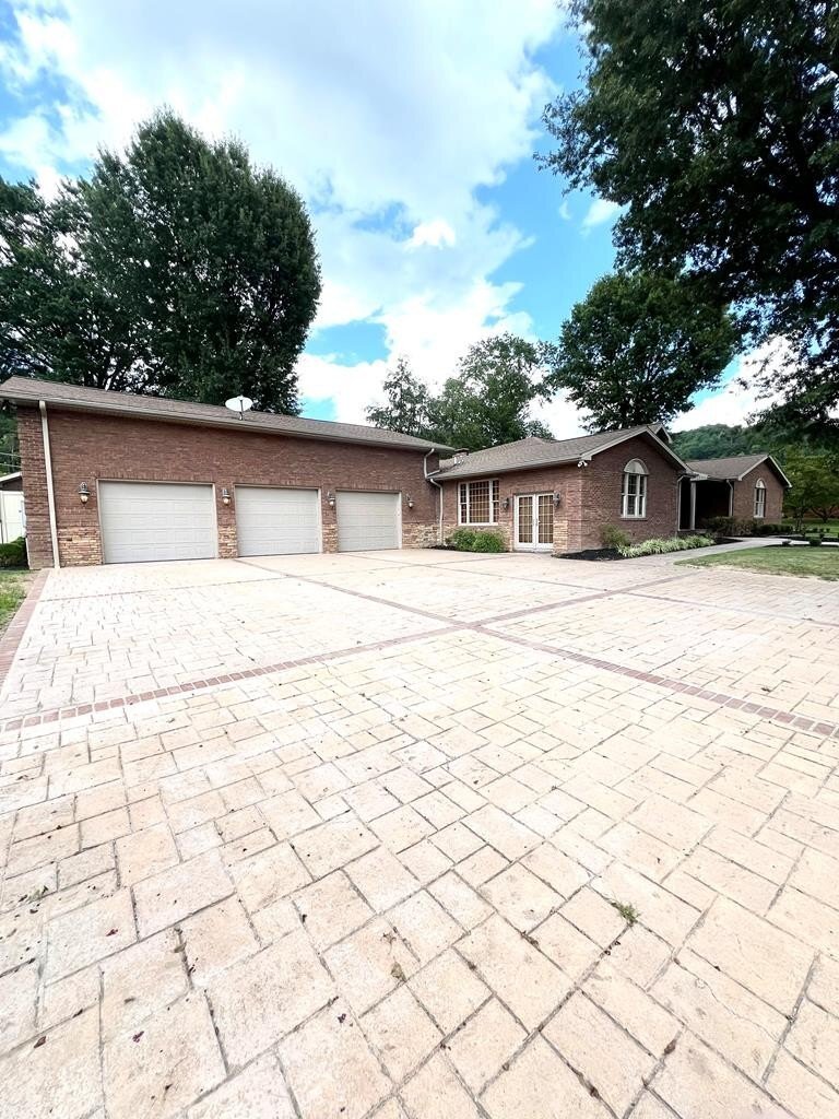 House in Pikeville, Kentucky, United States 2 - 16030142
