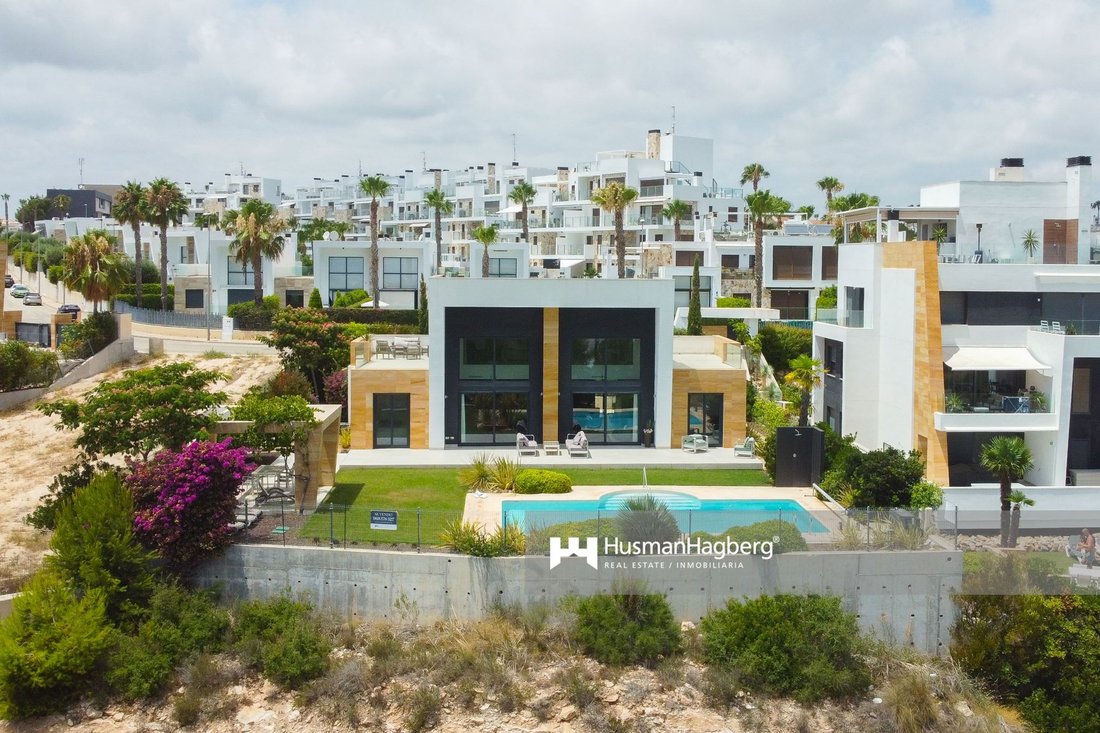 Villa in Orihuela, Valencian Community, Spain 1 - 15142250