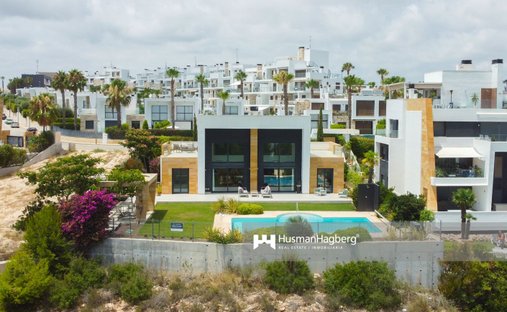 Villa in Orihuela, Valencian Community, Spain 1