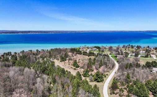 Land in Williamsburg, Michigan, United States 1